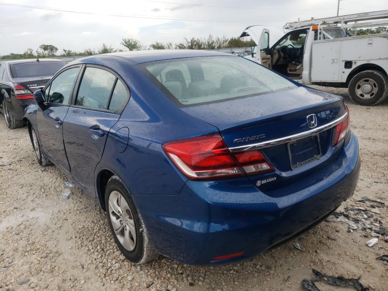 Photo 3 from auction – 2015 HONDA CIVIC LX with VIN 19XFB2F53FE058901