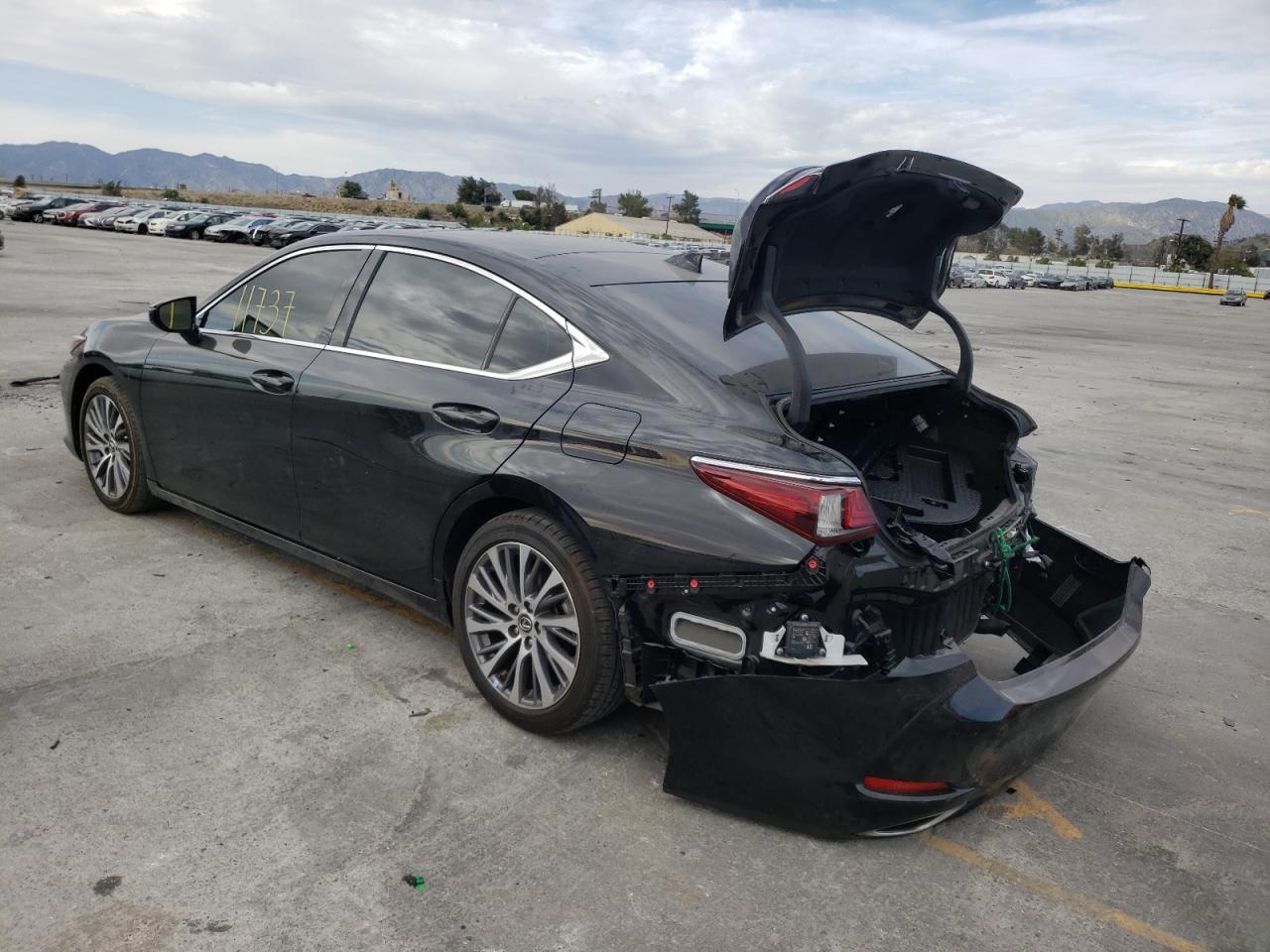 Photo 3 from auction – 2021 LEXUS ES 350 BAS with VIN 58ADZ1B11MU086778