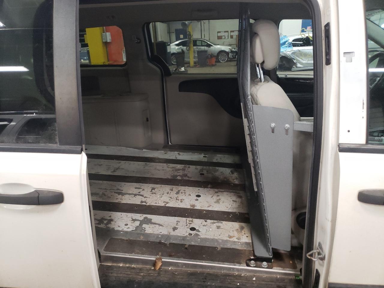 Photo 6 from auction – 2012 DODGE RAM VAN with VIN 2C4JDGAGXCR322118