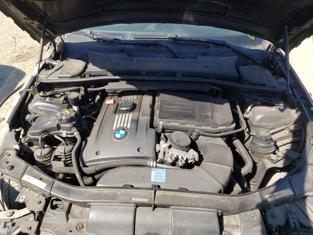 Photo 7 from auction – 2007 BMW 335 I with VIN WBAWB73537P037448