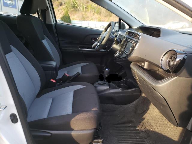 Photo 5 from auction – 2018 TOYOTA PRIUS C with VIN JTDKDTB30J1616735