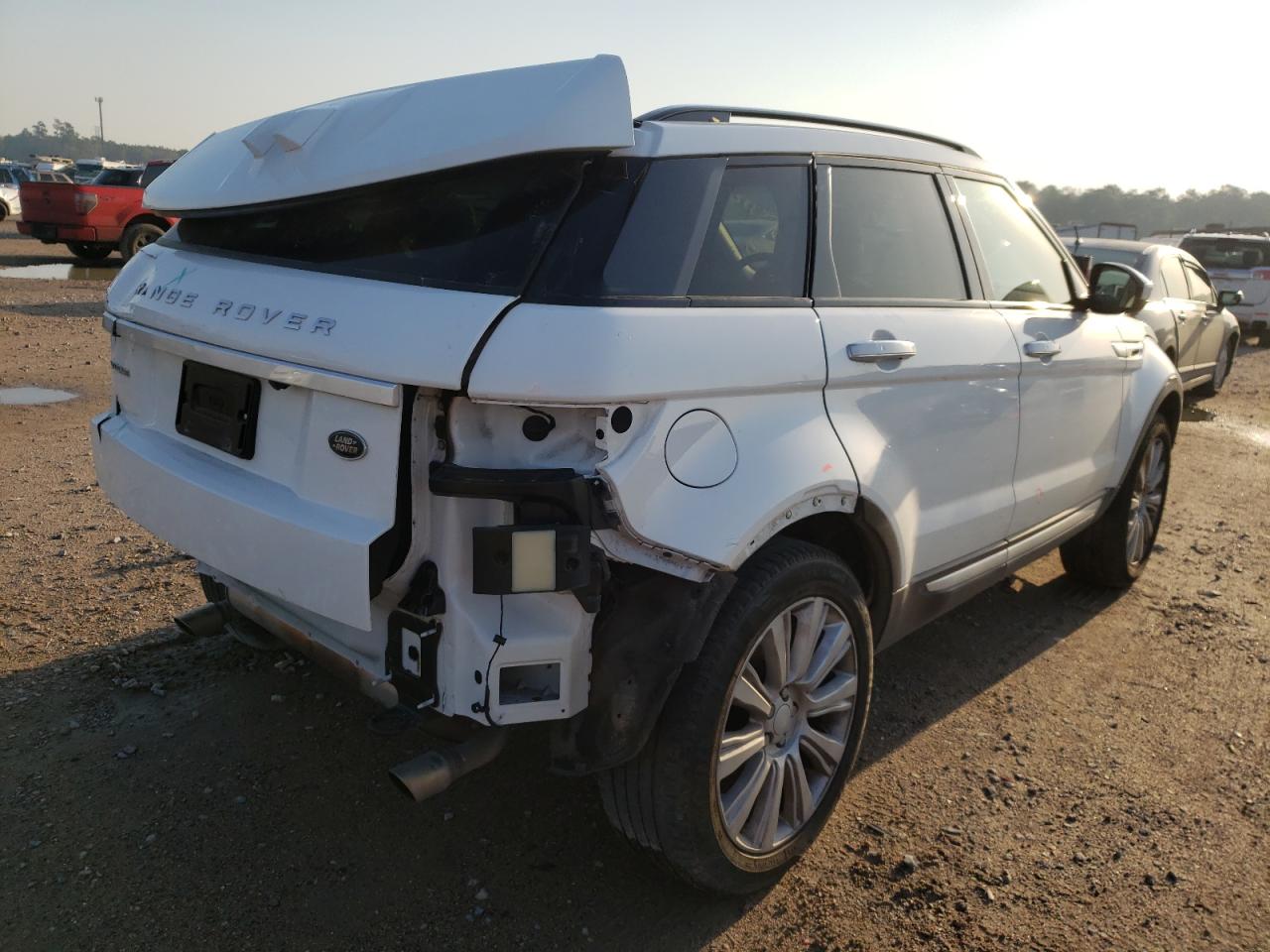 Photo 4 from auction – 2016 LAND ROVER RANGE ROVE with VIN SALVR2BG4GH158475