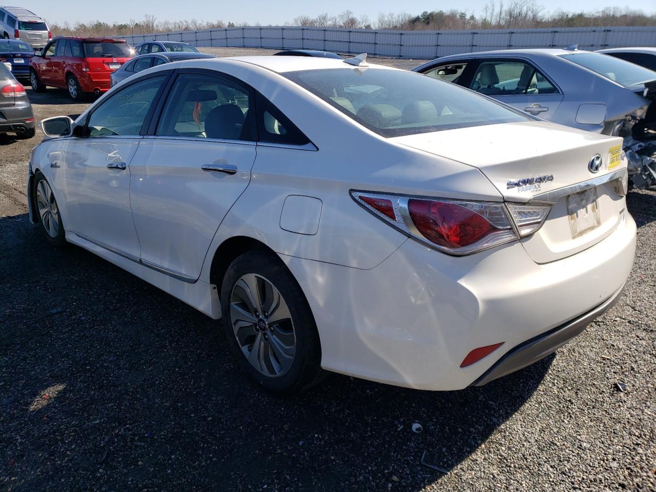 Photo 3 from auction – 2013 HYUNDAI SONATA HYB with VIN KMHEC4A42DA072741