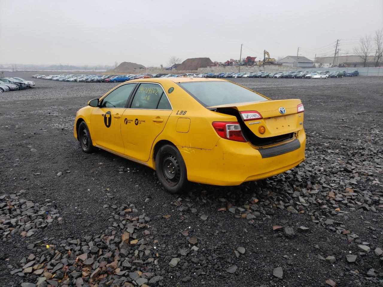 Photo 3 from auction – 2014 TOYOTA CAMRY HYBR with VIN 4T1BD1FK2EU140901