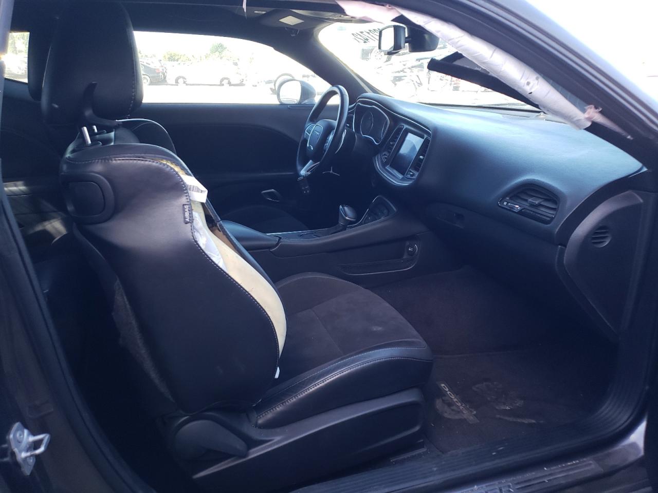 Photo 5 from auction – 2017 DODGE CHALLENGER with VIN 2C3CDZFJ2HH517804