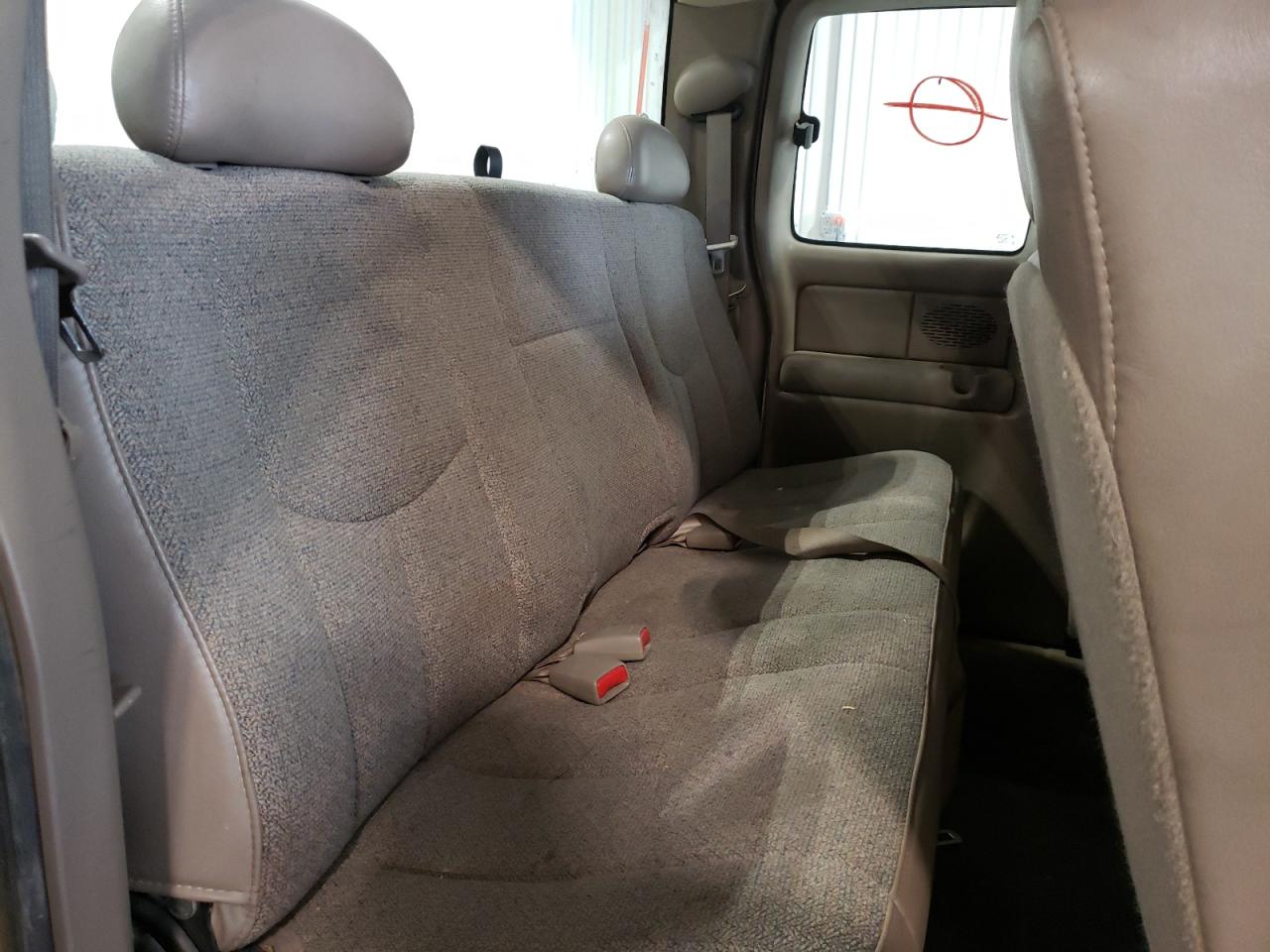 Photo 6 from auction – 2004 CHEVROLET SILVRDO LT with VIN 1GCEC19Z64E374755