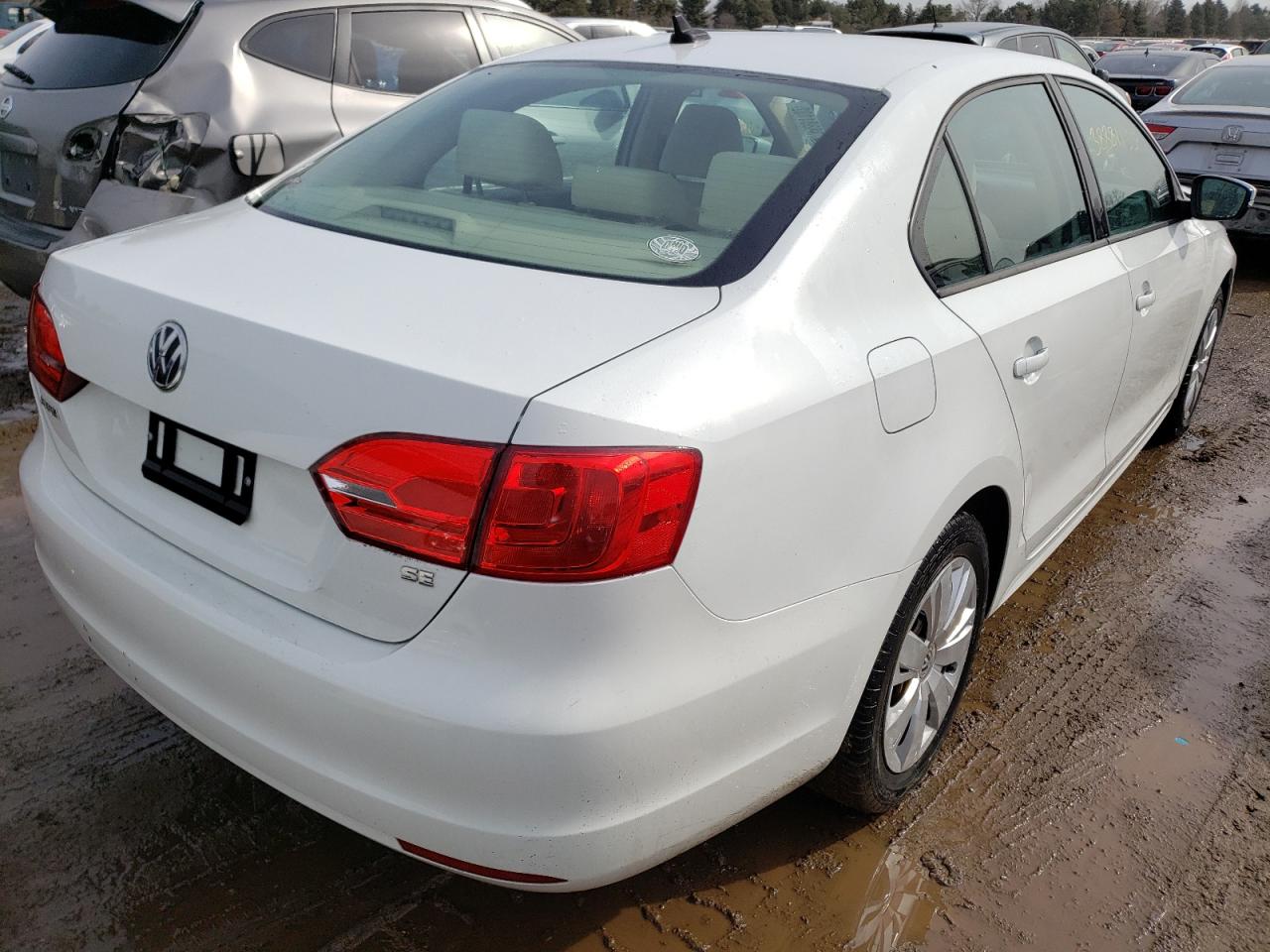Photo 4 from auction – 2014 VOLKSWAGEN JETTA SE with VIN 3VWD17AJ7EM299079