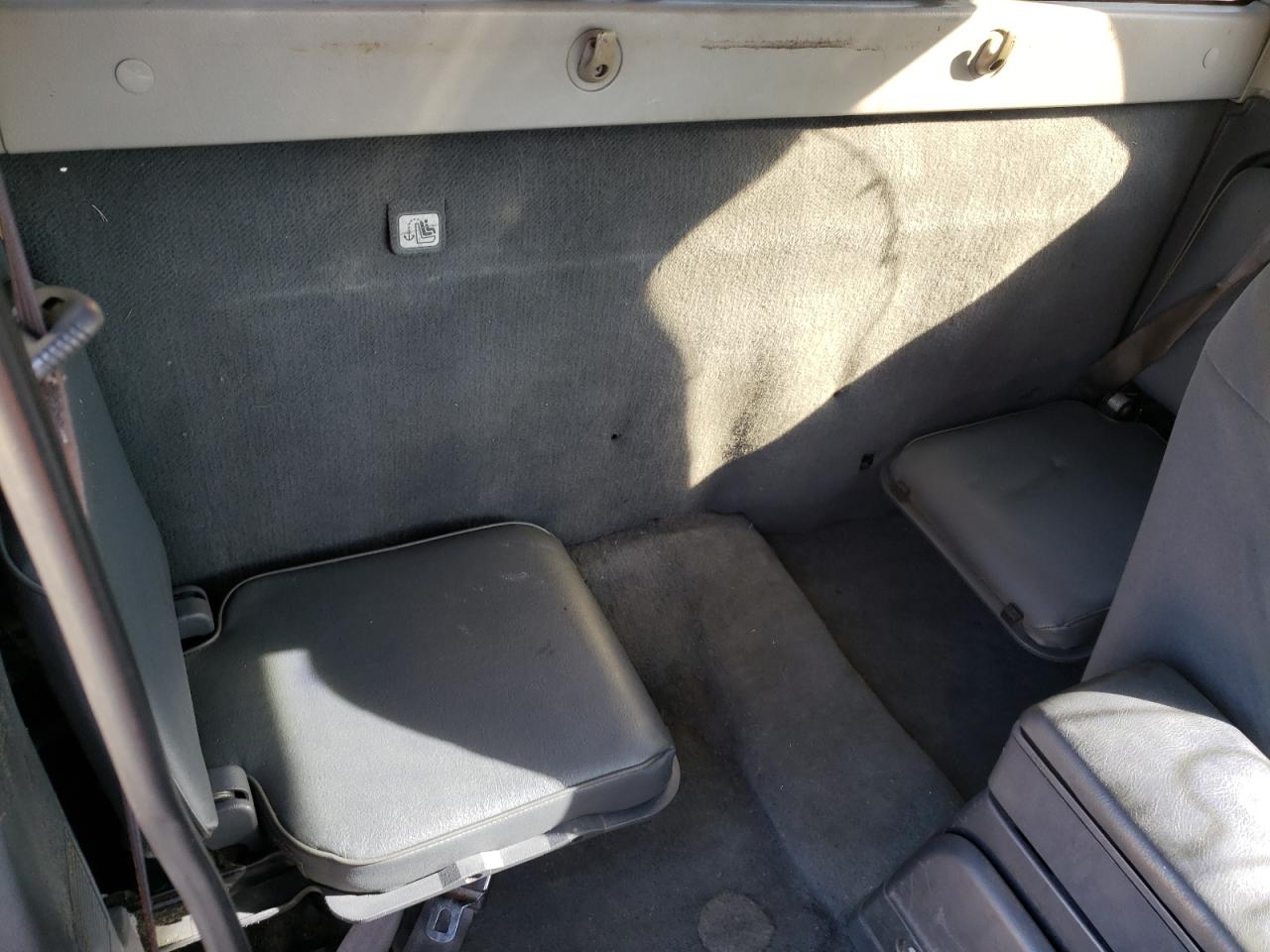 Photo 6 from auction – 2002 NISSAN FRONTIER K with VIN 1N6DD26S52C393907