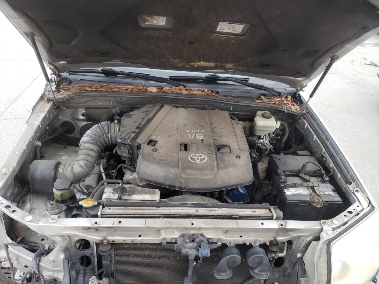 Photo 7 from auction – 2005 TOYOTA 4RUNNER SR with VIN JTEZU14R750049824