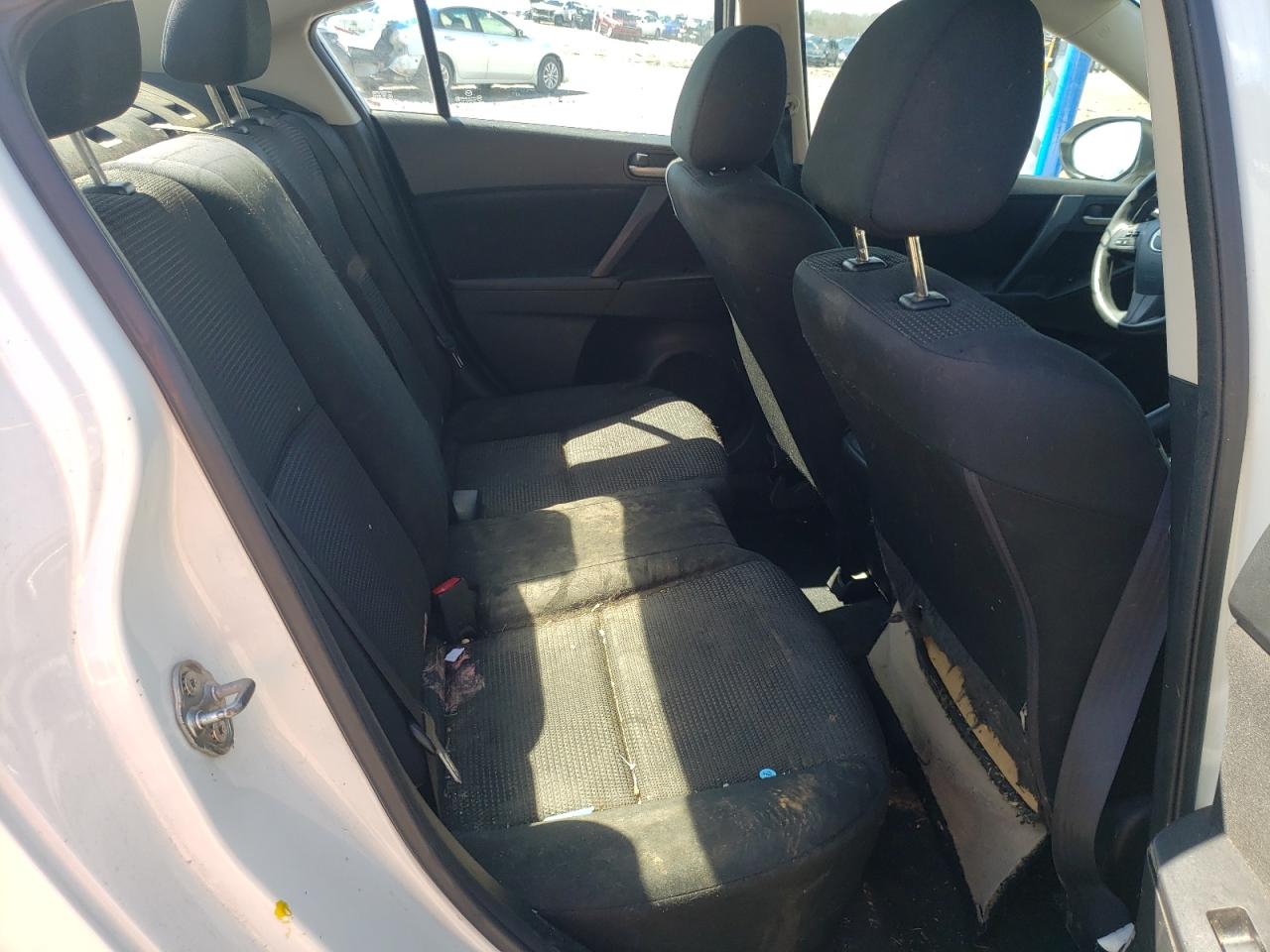 Photo 6 from auction – 2012 MAZDA 3 I with VIN JM1BL1UF6C1609502