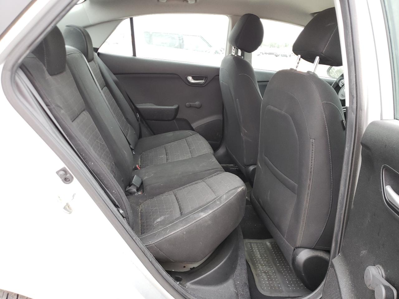 Photo 6 from auction – 2018 KIA RIO LX with VIN 3KPA24AB3JE061695
