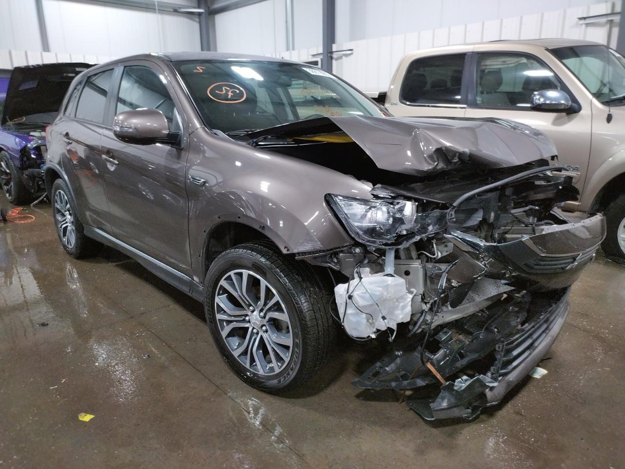 MITSUBISHI OUTLANDER 2017 with VIN JA4AR3AW4HZ019702 - Photo from auction
