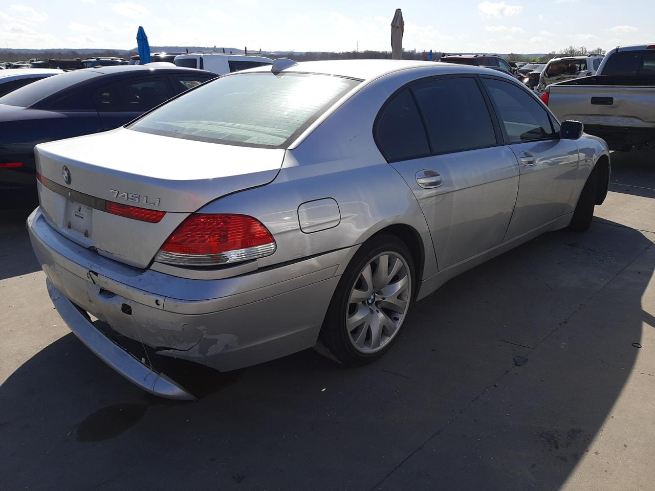 Zdjęcie 4 z aukcji – 2004 BMW 745 LI z VIN WBAGN63424DS51146