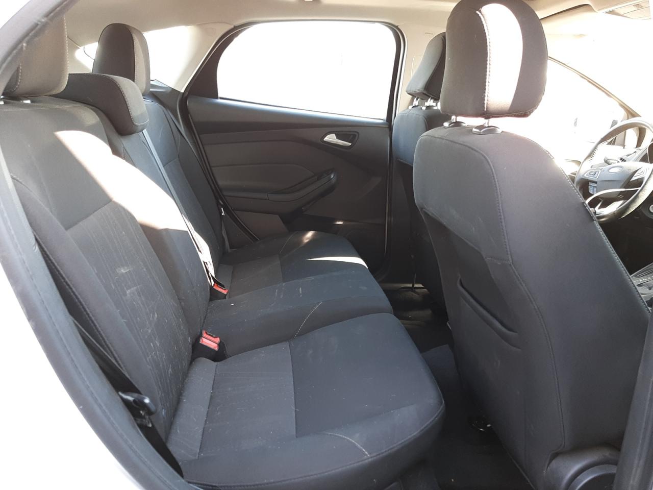 Photo 6 from auction – 2015 FORD FOCUS SE with VIN 1FADP3K20FL221771