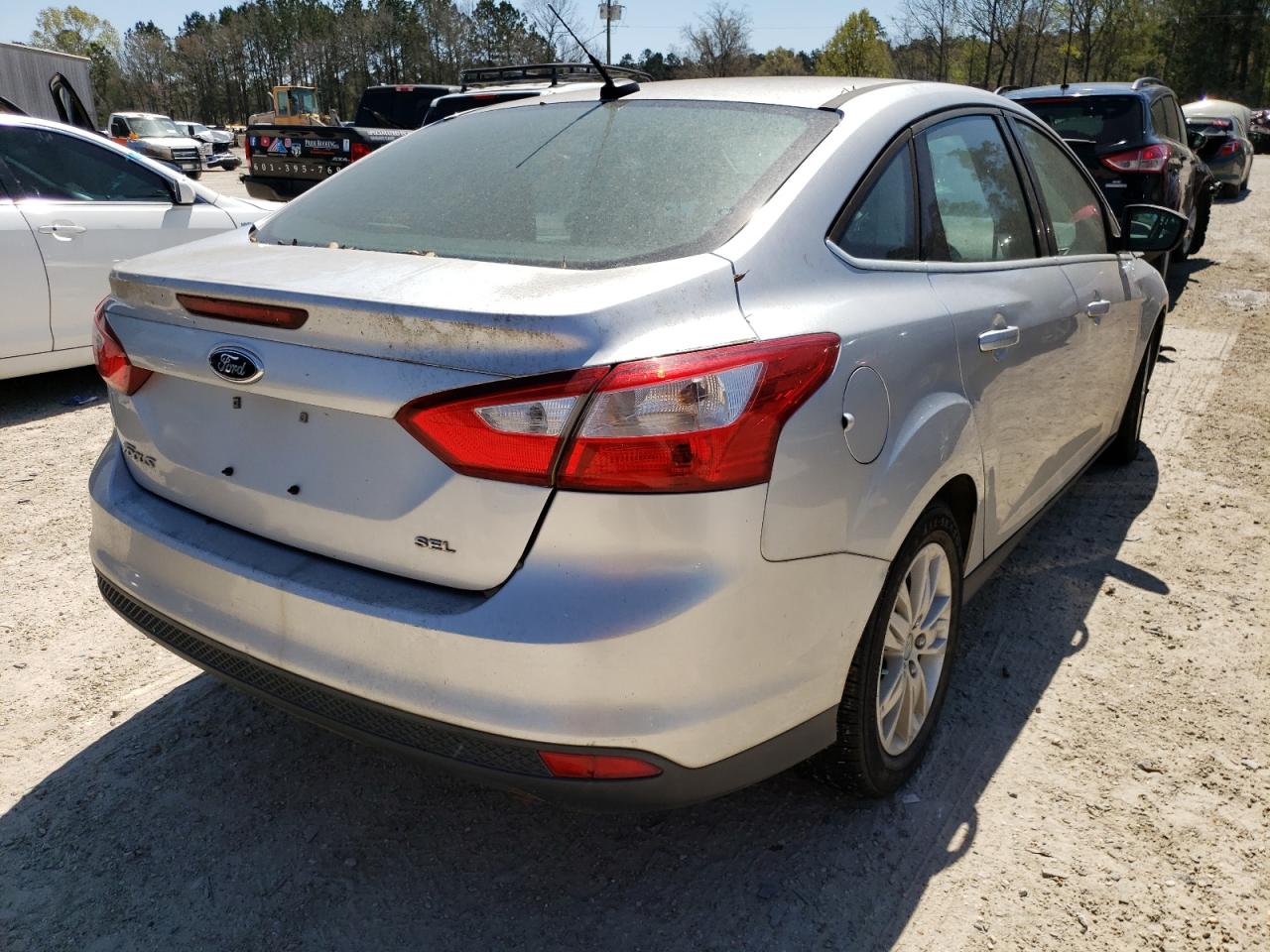 صورة رقم 4 من المزاد - 2012 FORD FOCUS SEL مع VIN 1FAHP3H20CL349982