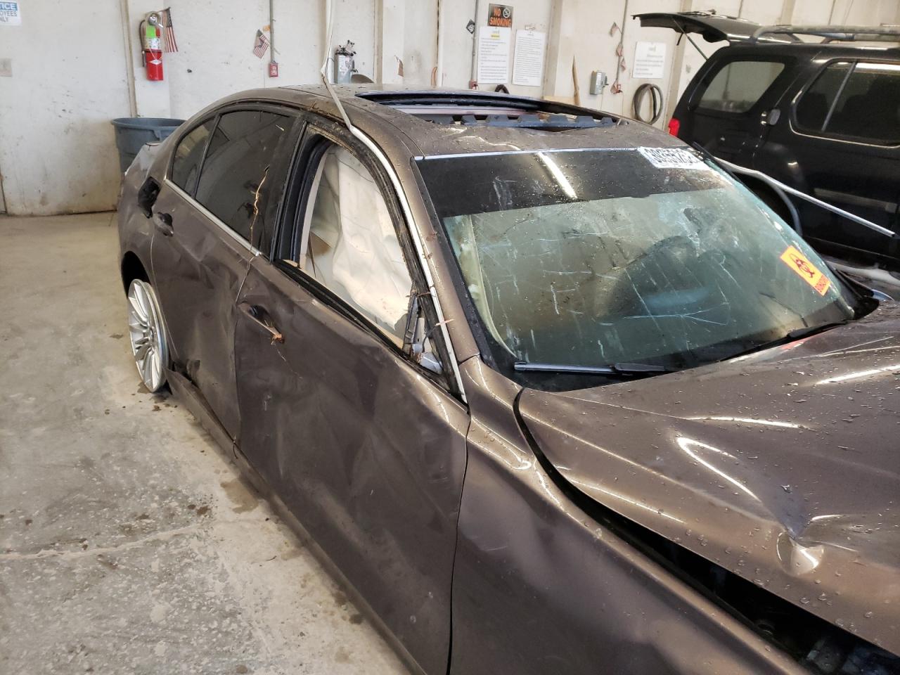 Photo 9 from auction – 2013 BMW 328 I with VIN WBA3A5G50DNP22096