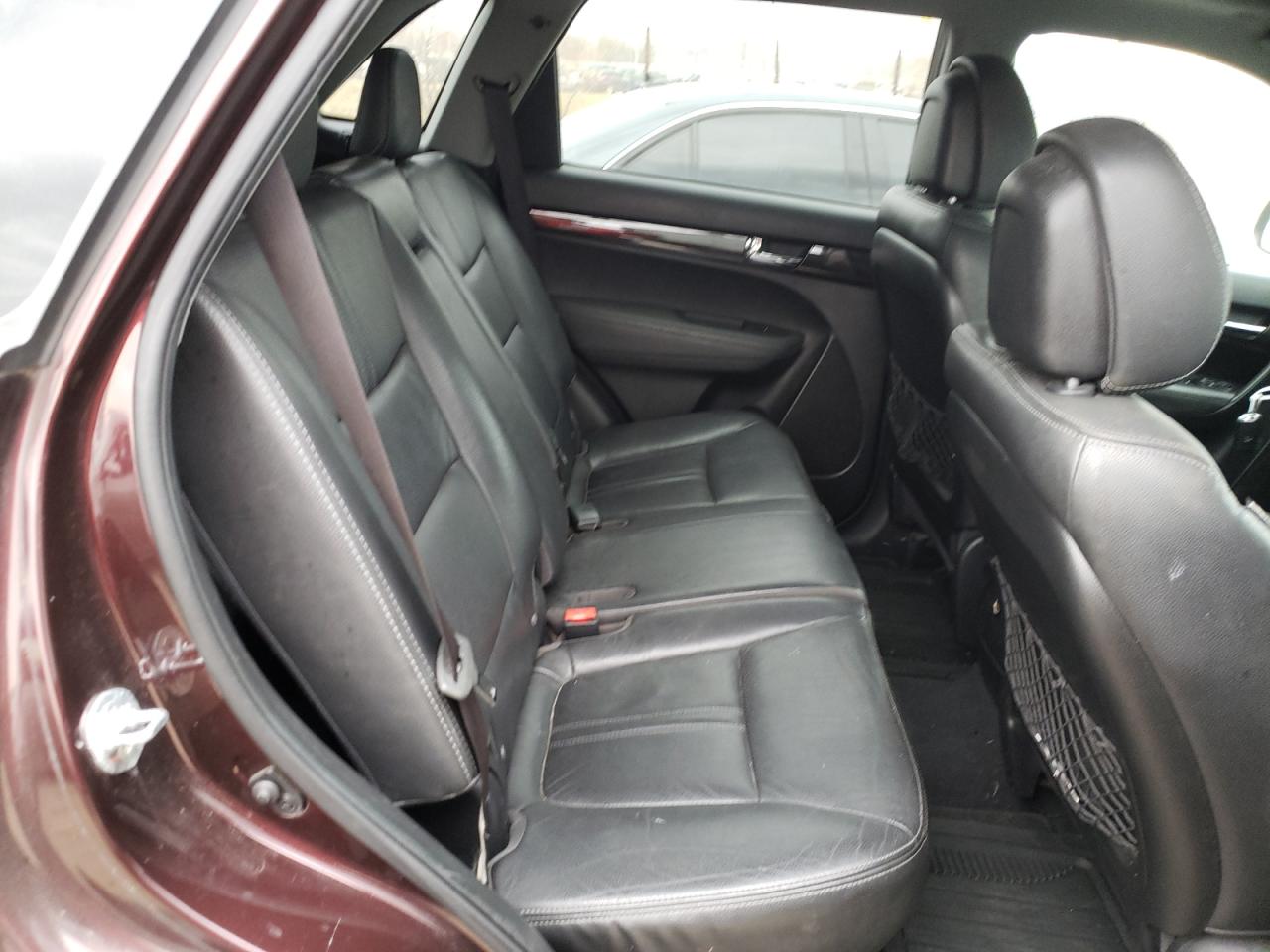 Photo 6 from auction – 2011 KIA SORENTO EX with VIN 5XYKUDA23BG153165