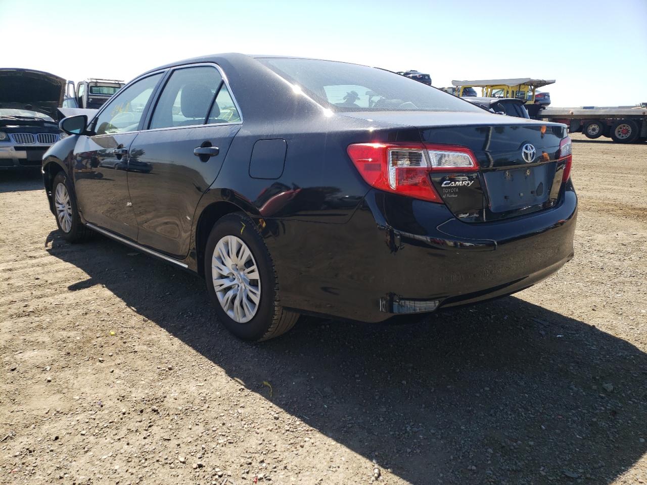 Photo 3 from auction – 2014 TOYOTA CAMRY L with VIN 4T4BF1FK1ER440901