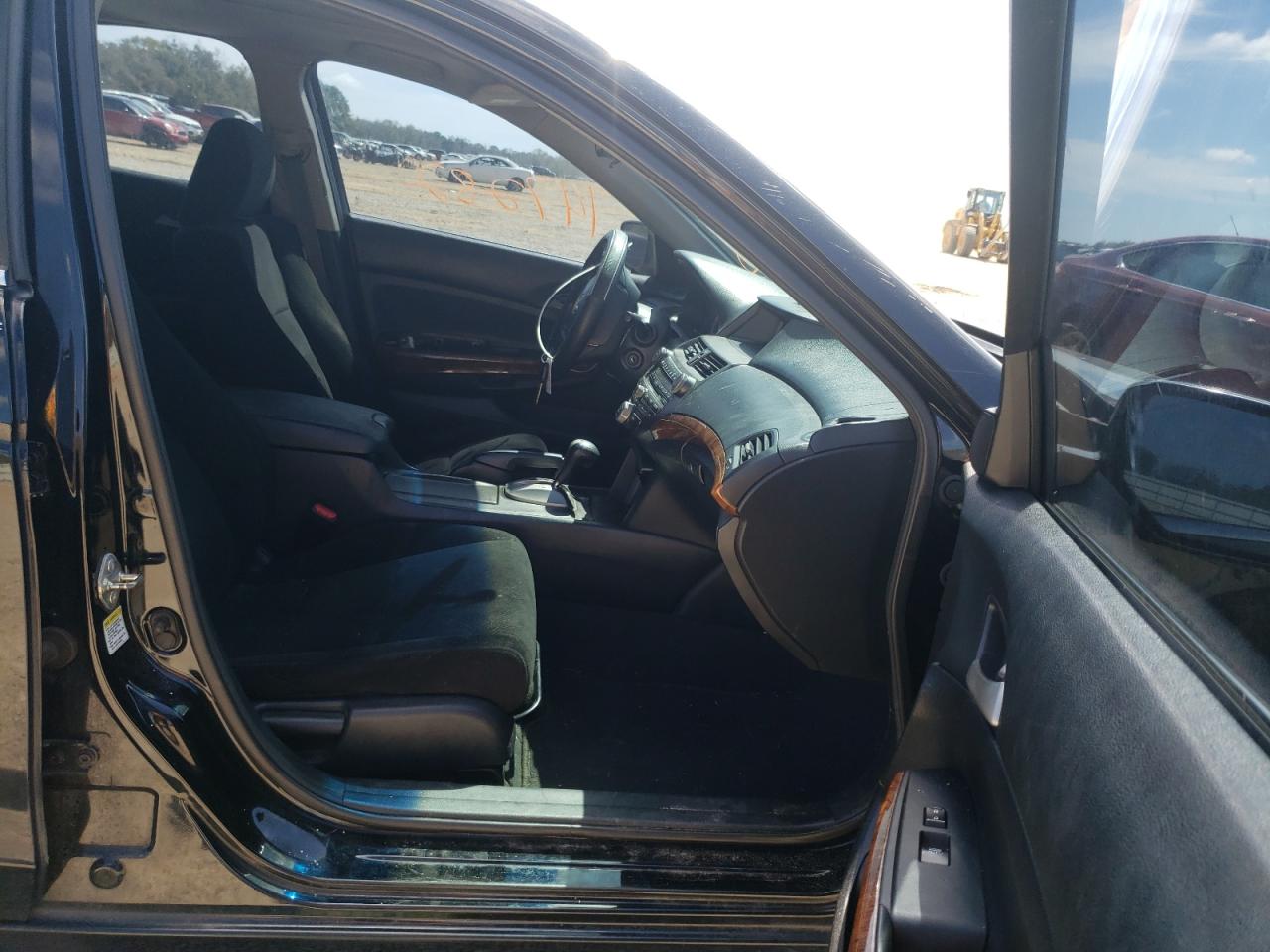 Photo 5 from auction – 2012 HONDA ACCORD EX with VIN 1HGCP3F76CA004617
