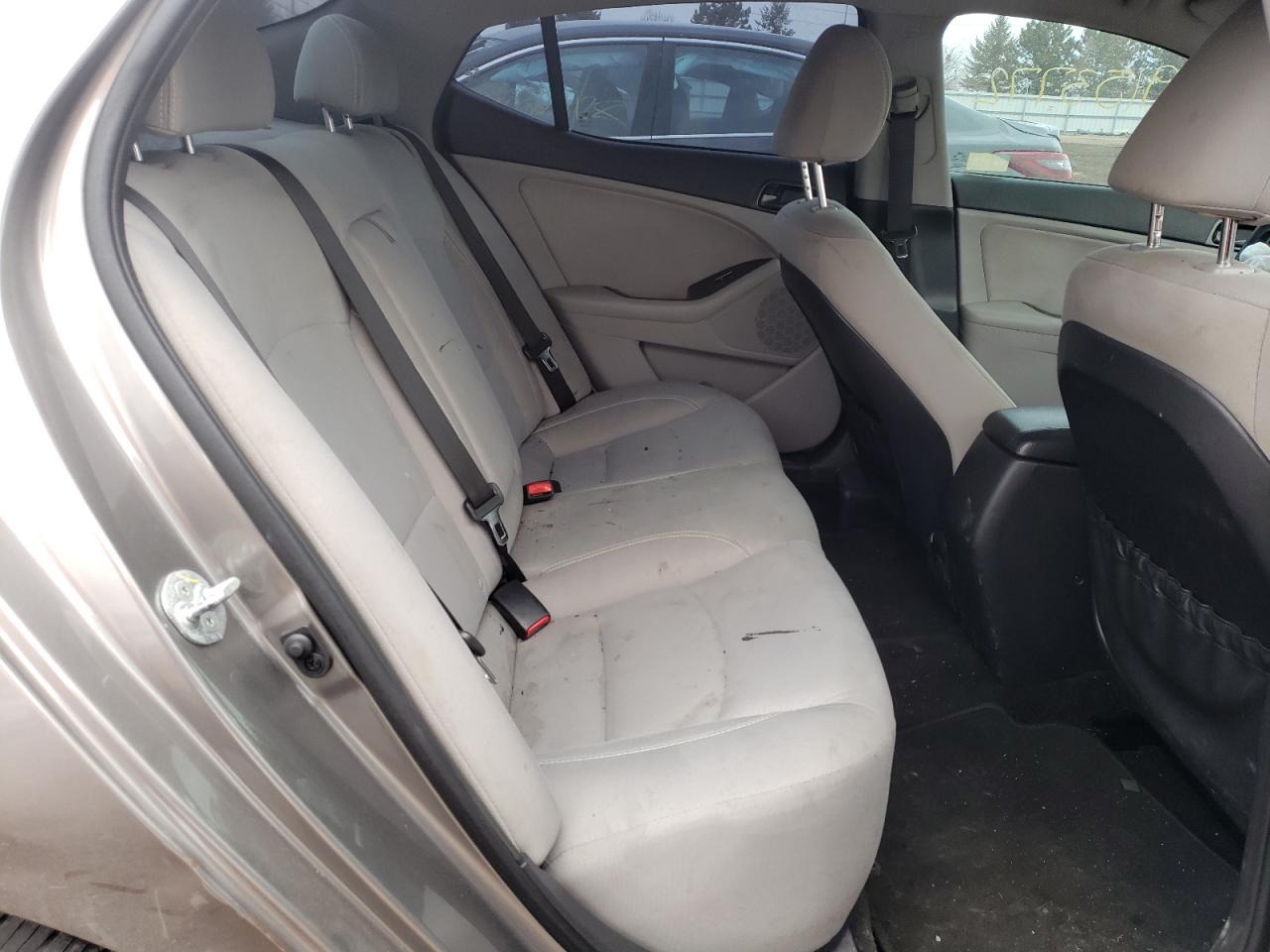 Photo 6 from auction – 2014 KIA OPTIMA LX with VIN 5XXGM4A77EG328611