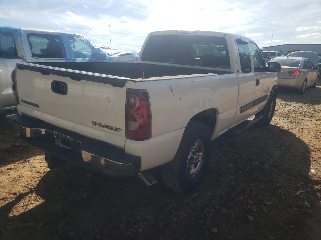 Photo 4 from auction – 2004 CHEVROLET SILVERADO with VIN 2GCEC19V541203364