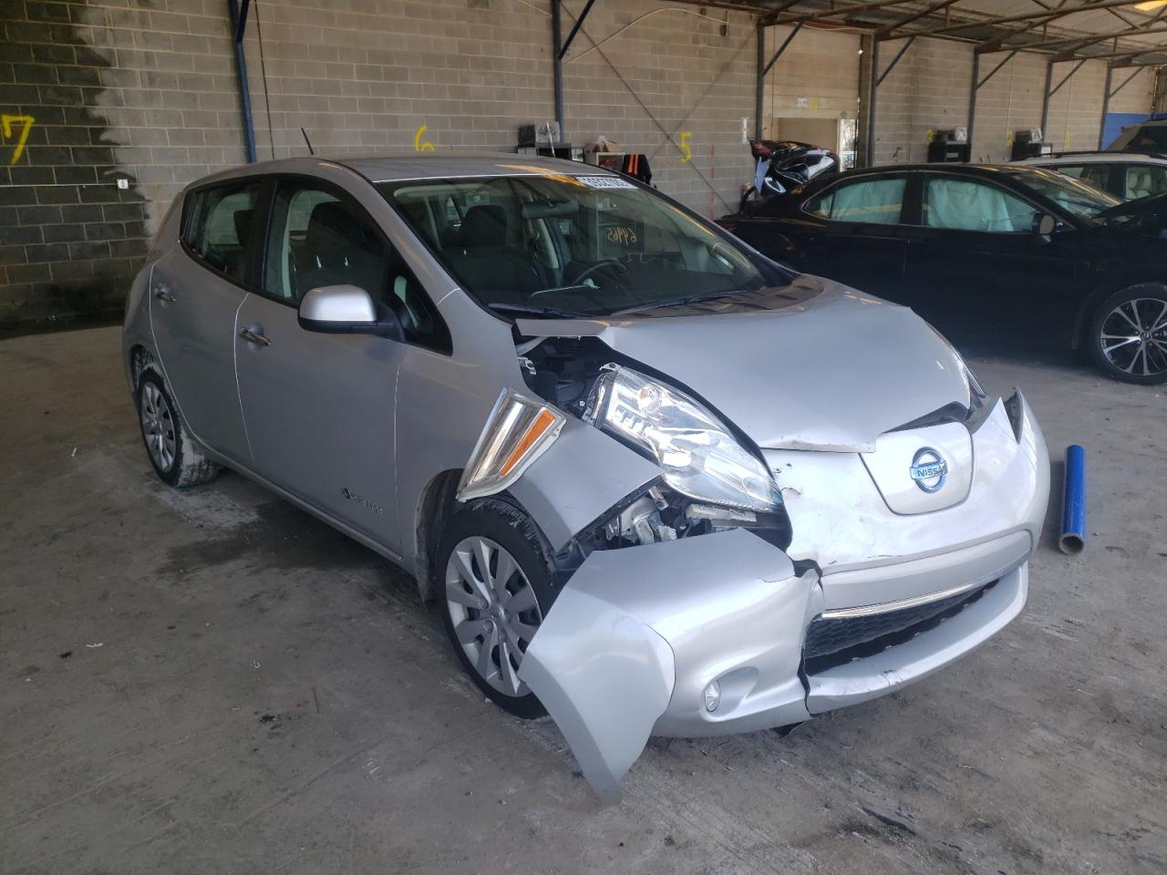NISSAN LEAF S 2015 with VIN 1N4AZ0CP0FC313033 - Photo from auction