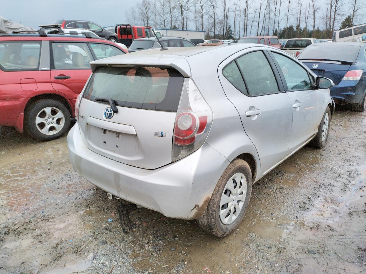 Photo 4 from auction – 2012 TOYOTA PRIUS C with VIN JTDKDTB32C1522567