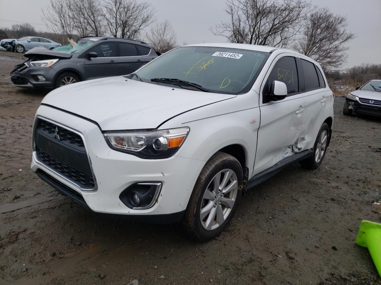 Photo 2 from auction – 2015 MITSUBISHI OUTLANDER with VIN 4A4AP3AWXFE041762