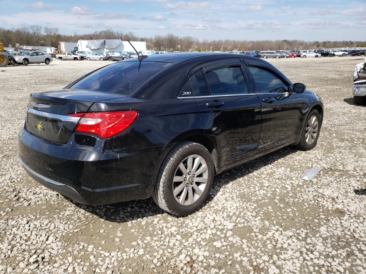 Photo 4 from auction – 2013 CHRYSLER 200 TOURIN with VIN 1C3CCBBB9DN580408