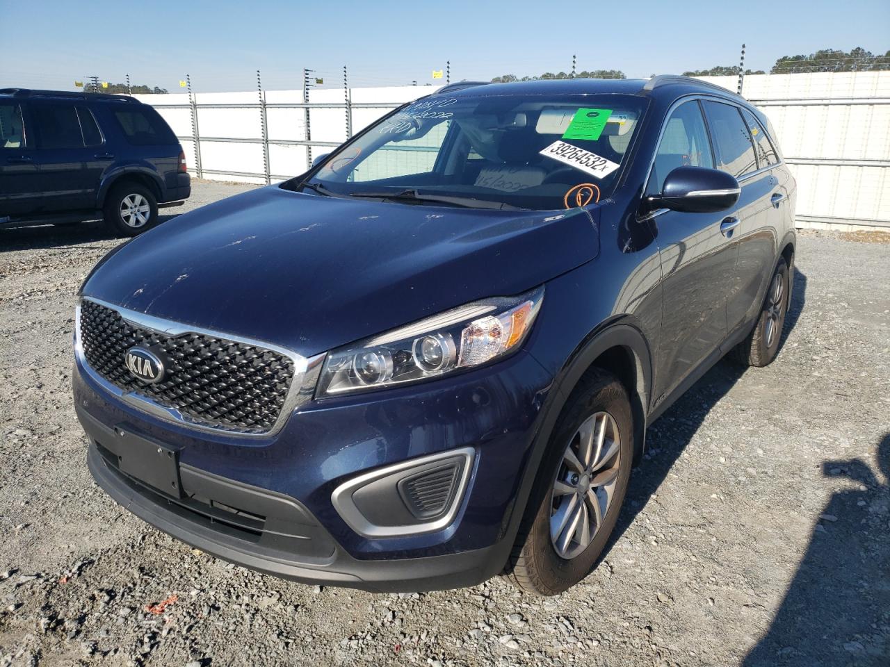 Photo 2 from auction – 2016 KIA SORENTO LX with VIN 5XYPGDA37GG108713
