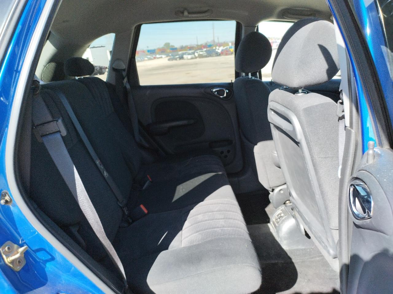 Photo 6 from auction – 2004 CHRYSLER PT CRUISER with VIN 3C4FY48B64T230599