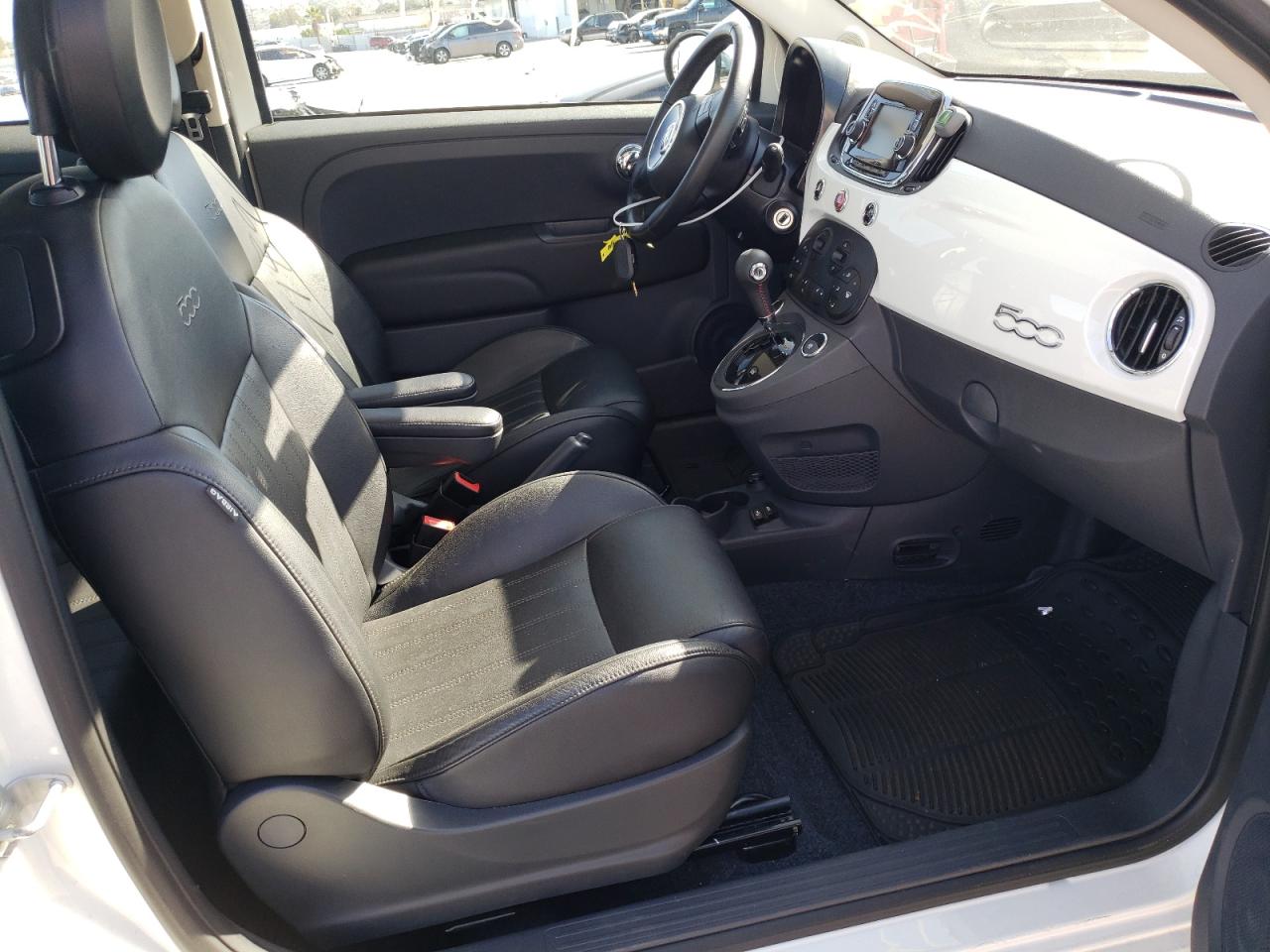 Photo 5 from auction – 2018 FIAT 500 LOUNGE with VIN 3C3CFFCH1JT524136