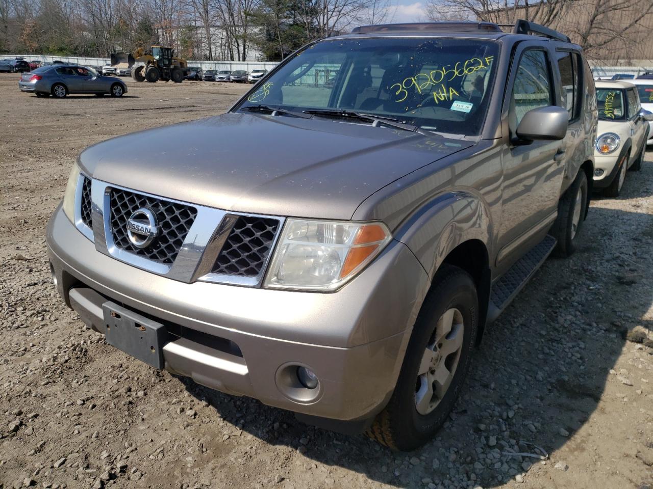 Photo 2 from auction – 2005 NISSAN PATHFINDER with VIN 5N1AR18W95C786262