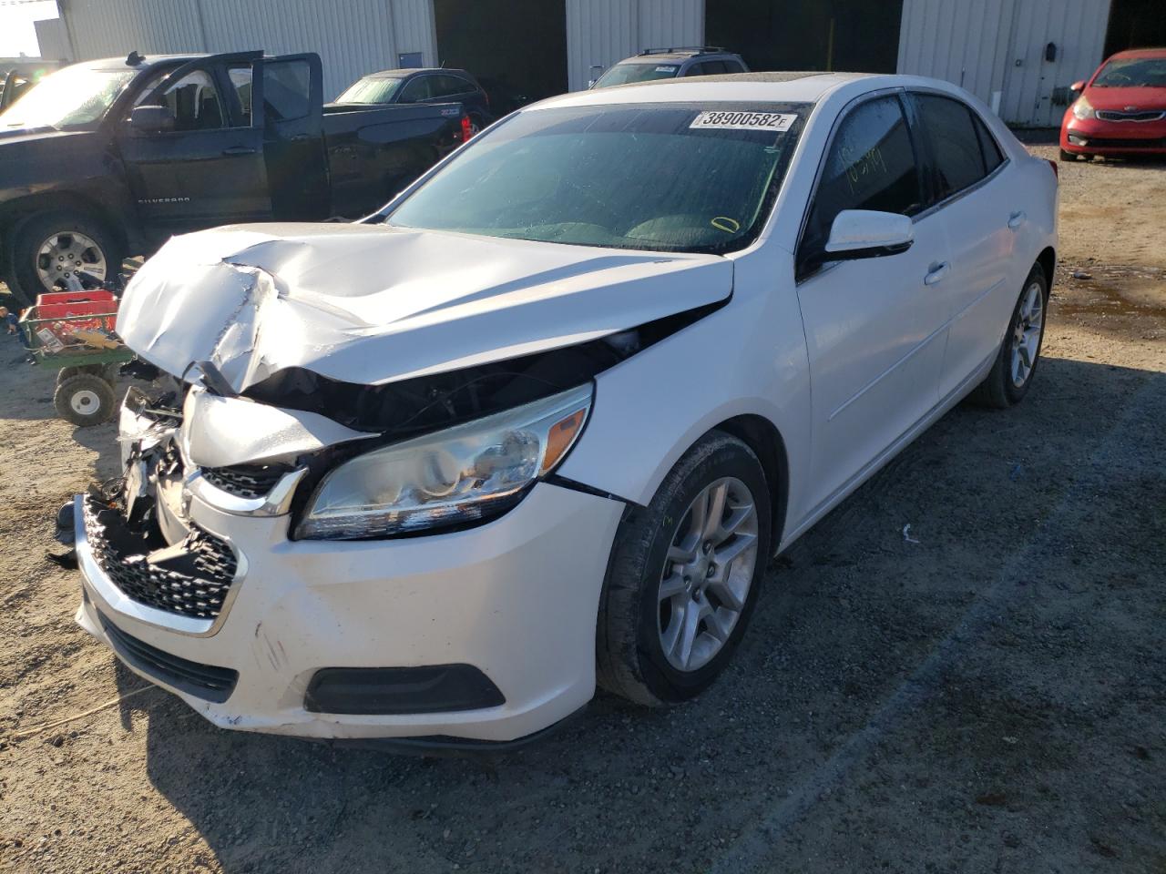 Photo 2 from auction – 2015 CHEVROLET MALIBU 1LT with VIN 1G11C5SL9FF131717