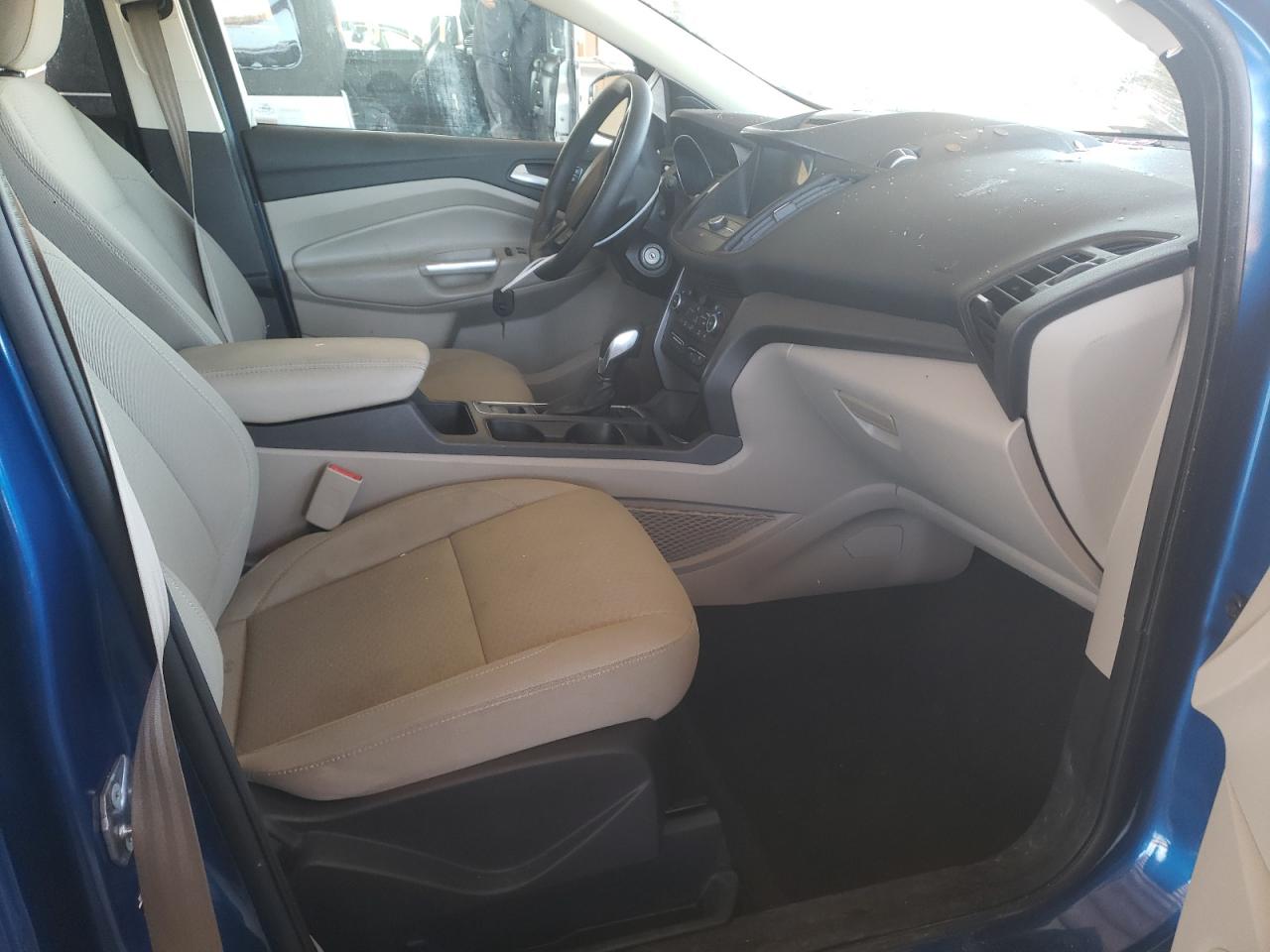Photo 5 from auction – 2018 FORD ESCAPE SE with VIN 1FMCU0GD0JUC84696