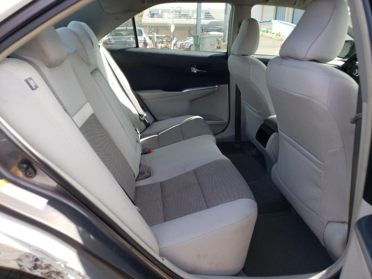 Photo 6 from auction – 2014 TOYOTA CAMRY HYBR with VIN 4T1BD1FK2EU133334