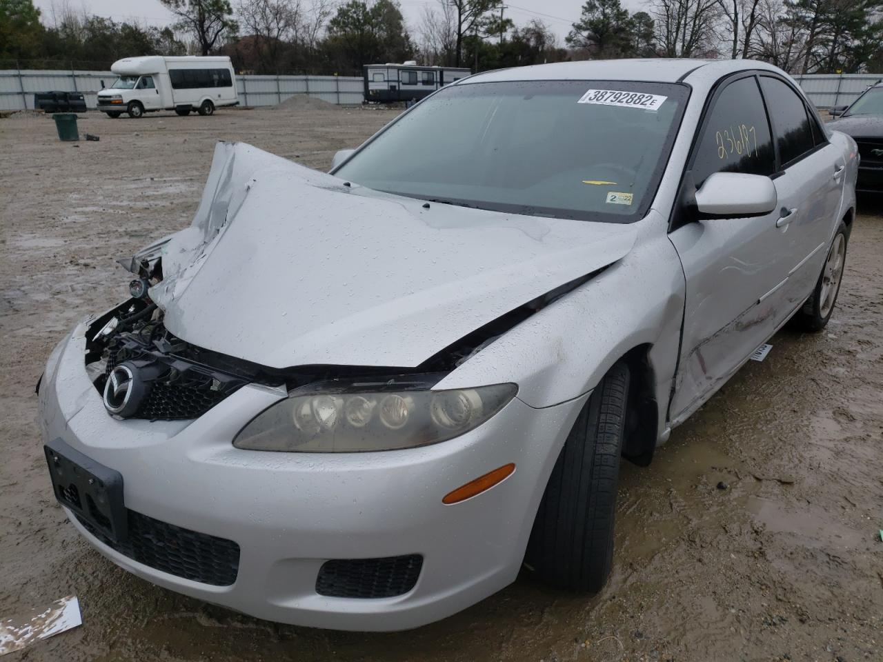 Photo 2 from auction – 2006 MAZDA 6 with VIN 1YVHP80C165M15955