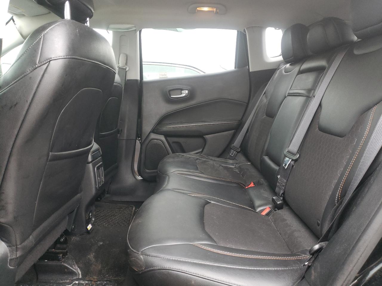 Photo 6 from auction – 2018 JEEP COMPASS with VIN 3C4NJDBB9JT245845