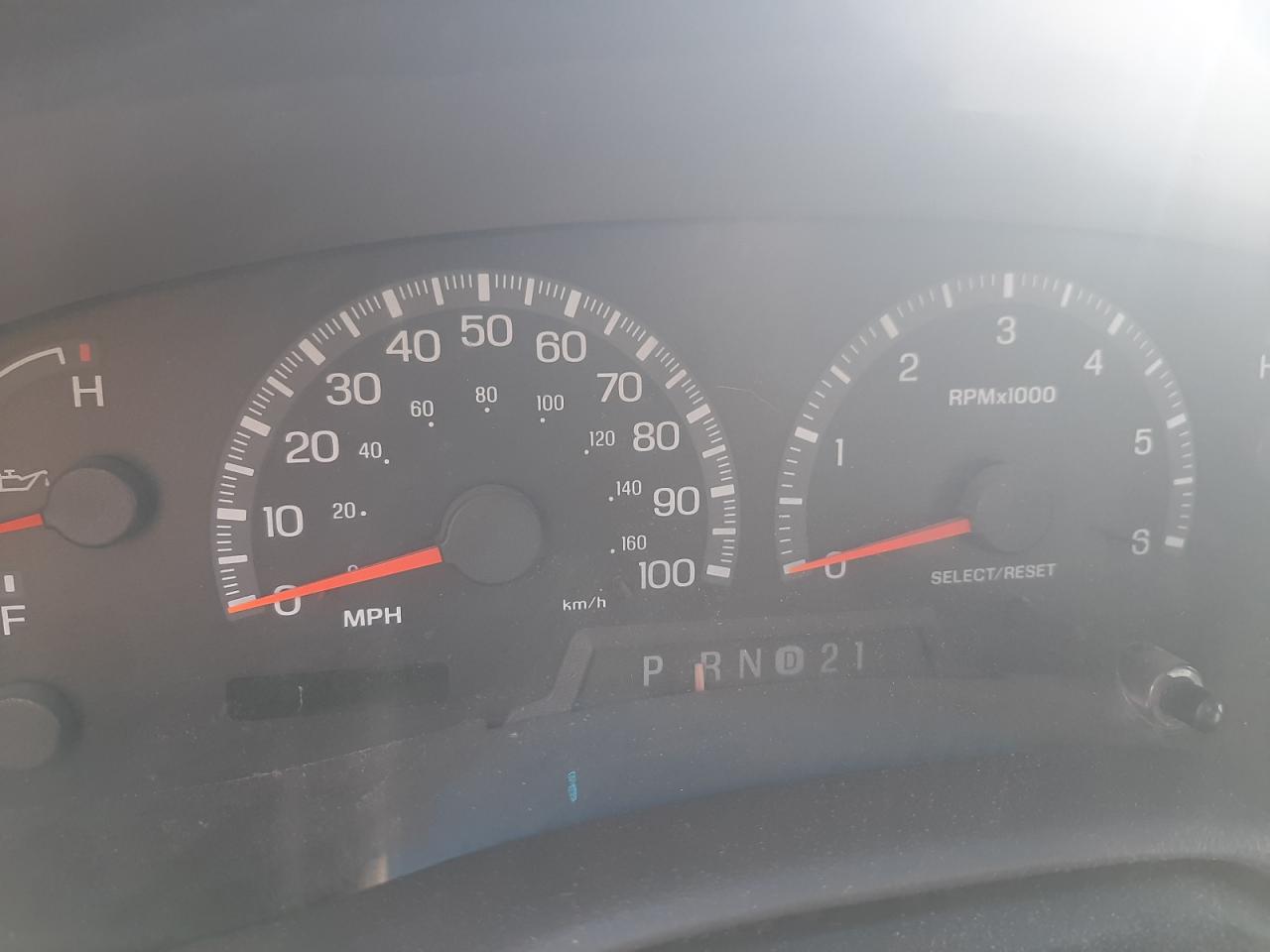 Photo 8 from auction – 2000 FORD EXPEDITION with VIN 1FMPU18LXYLA82350
