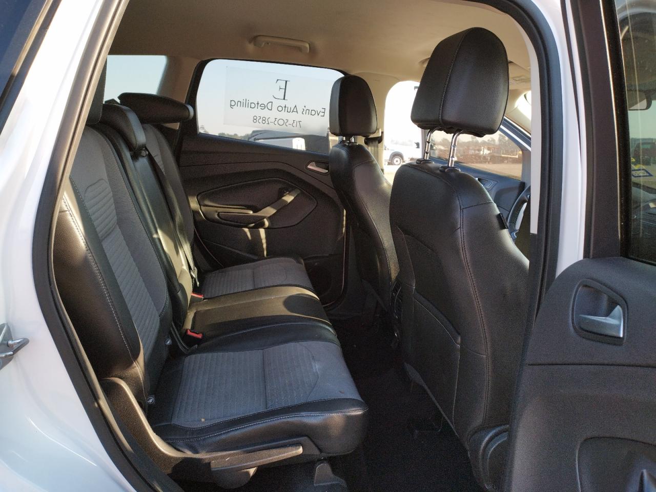 Photo 6 from auction – 2017 FORD ESCAPE SE with VIN 1FMCU0GD1HUD53065