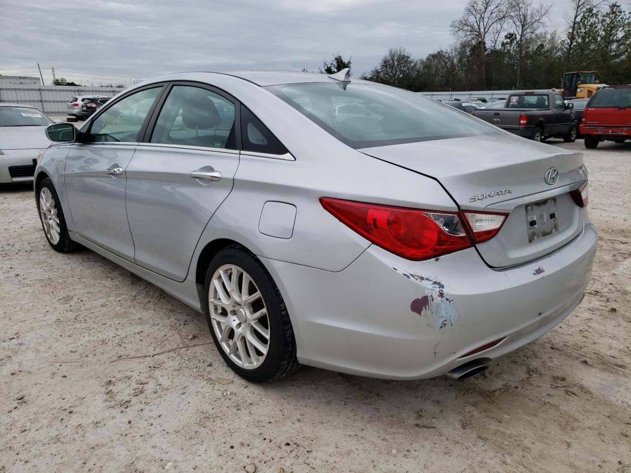 Photo 3 from auction – 2011 HYUNDAI SONATA SE with VIN 5NPEC4AB7BH272006
