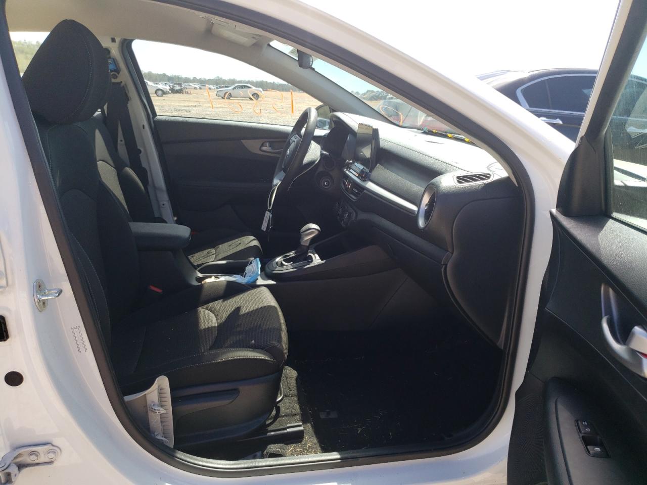 Photo 5 from auction – 2020 KIA FORTE FE with VIN 3KPF24AD0LE202555