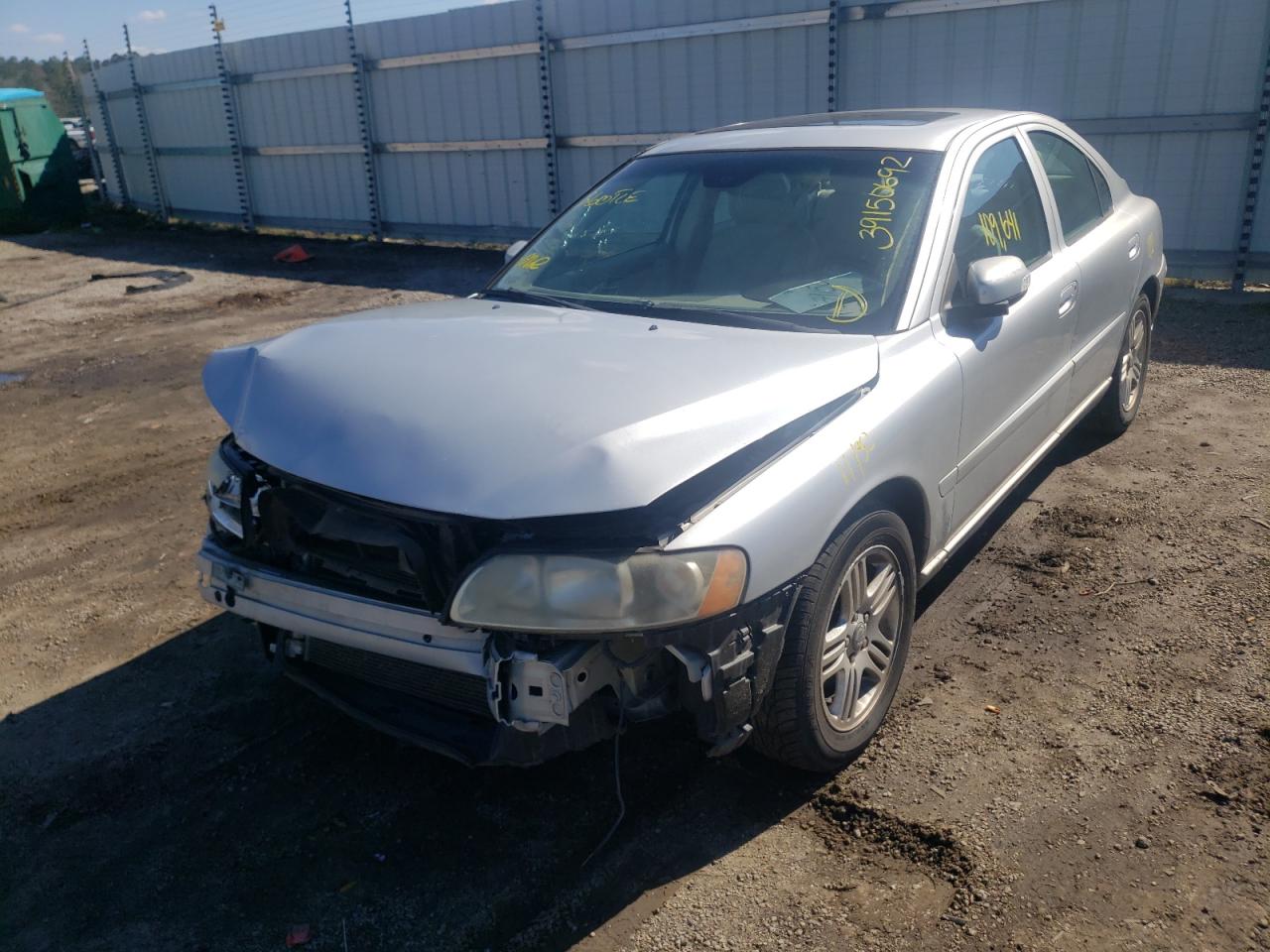 Photo 2 from auction – 2003 VOLVO S60 2.4T with VIN YV1RS58D132260366