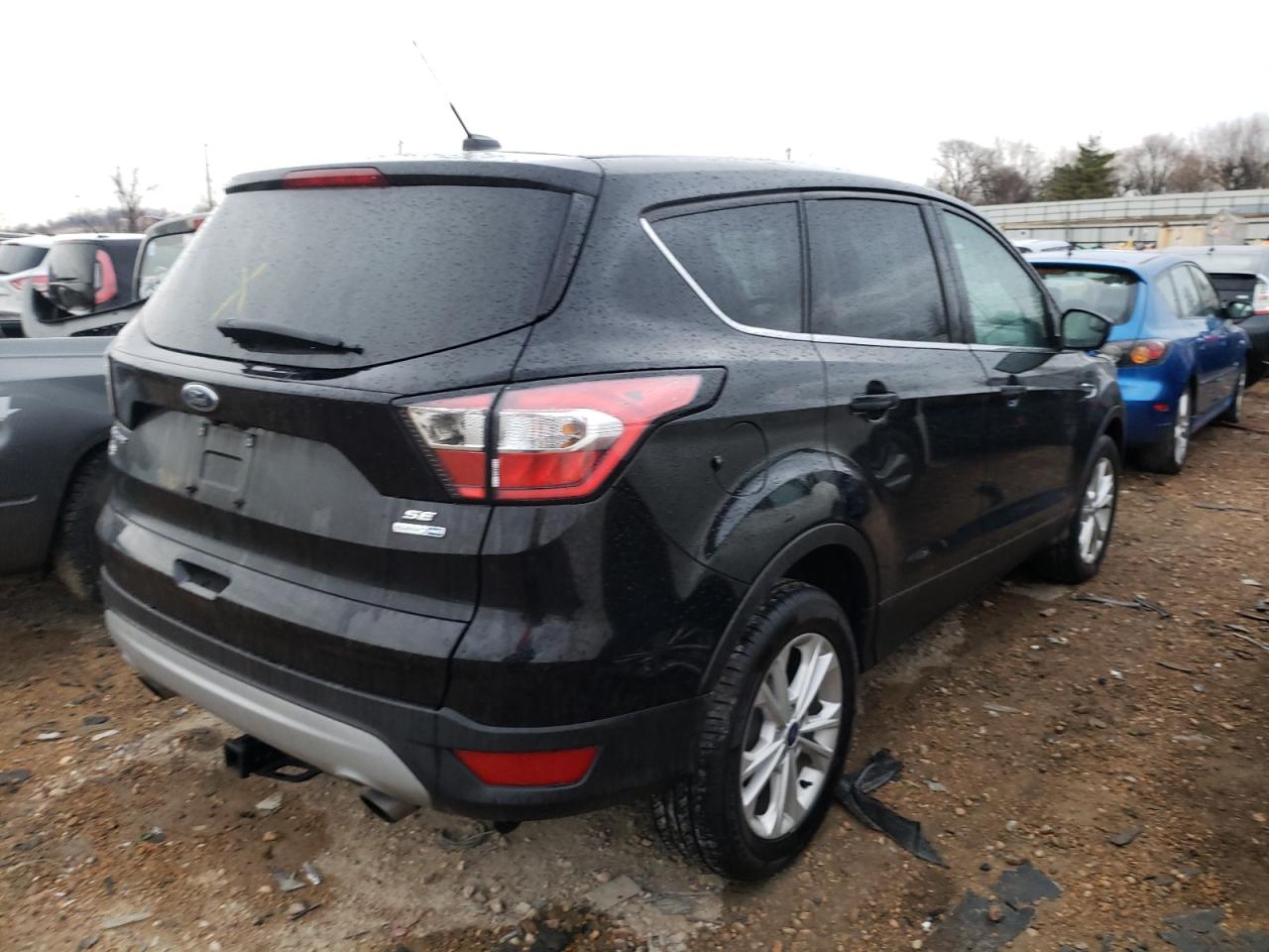 Zdjęcie 4 z aukcji – 2017 FORD ESCAPE SE z VIN 1FMCU9GD4HUC36679