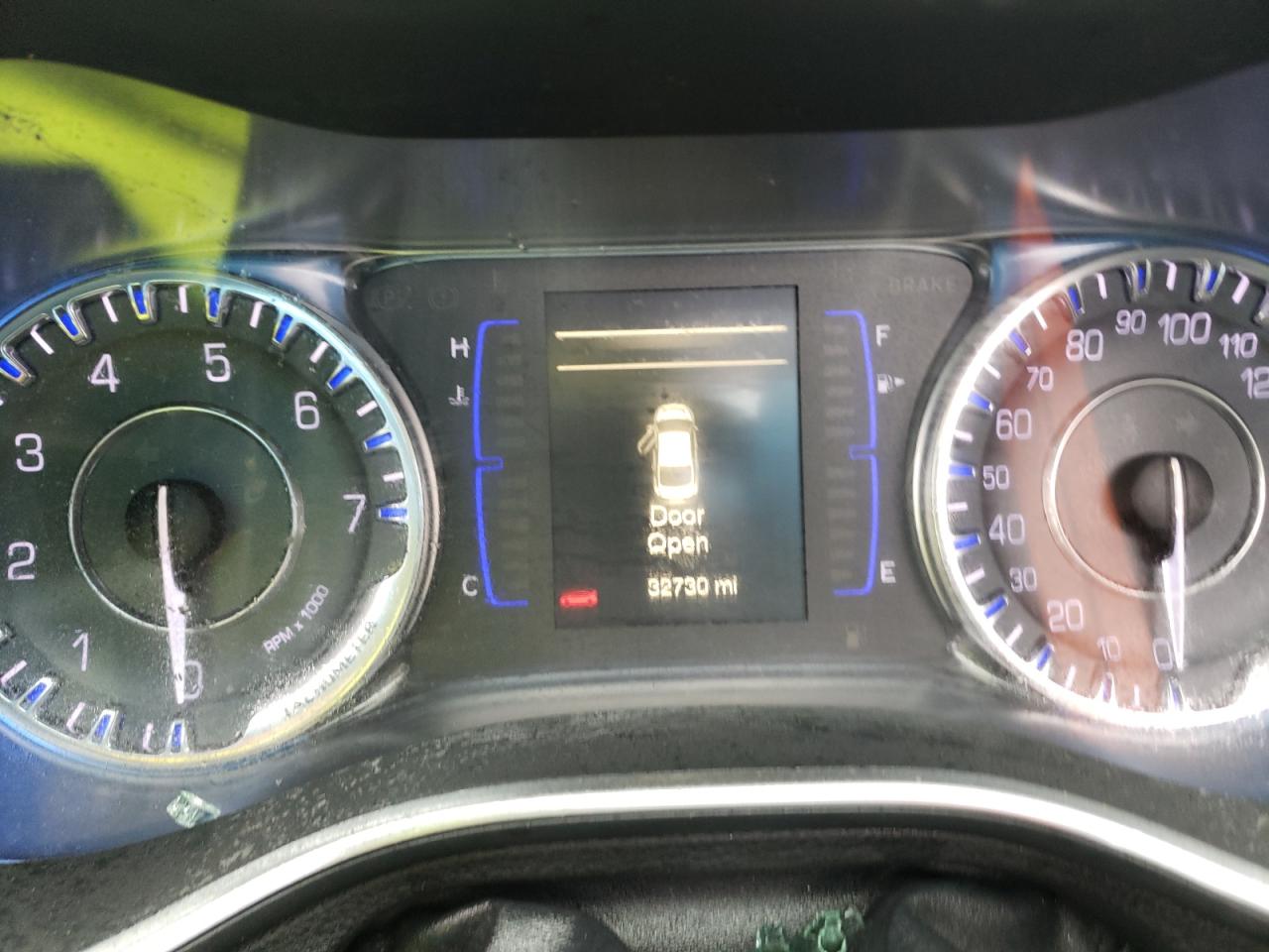 Photo 8 from auction – 2016 CHRYSLER 200 LIMITE with VIN 1C3CCCAB5GN161077