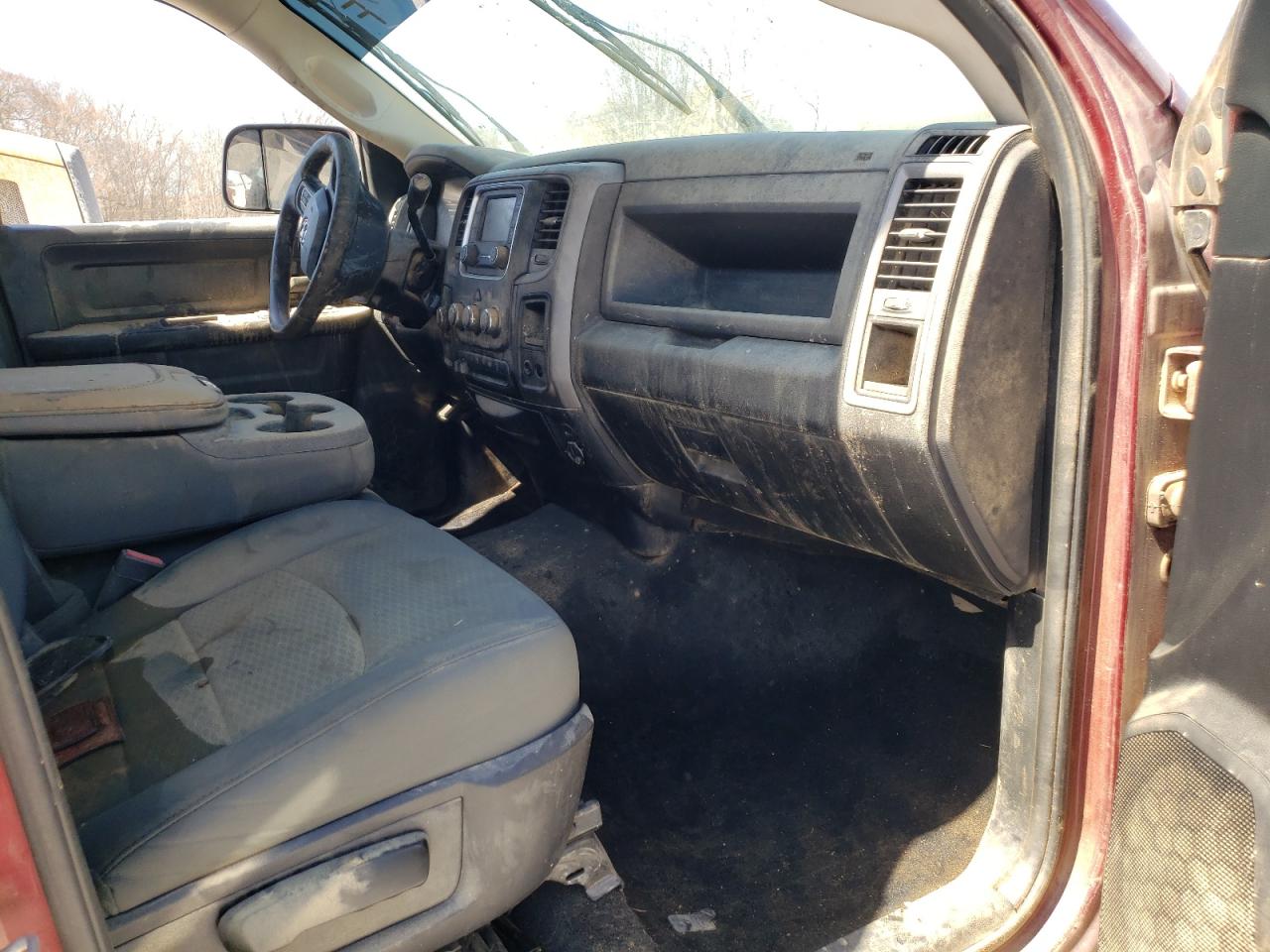 Photo 5 from auction – 2017 RAM 2500 ST with VIN 3C6UR5CLXHG657641