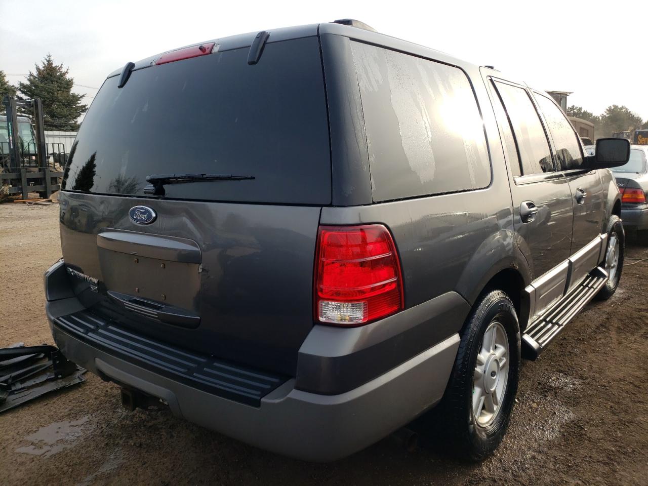 Photo 4 from auction – 2003 FORD EXPEDITION with VIN 1FMPU16L83LB27541