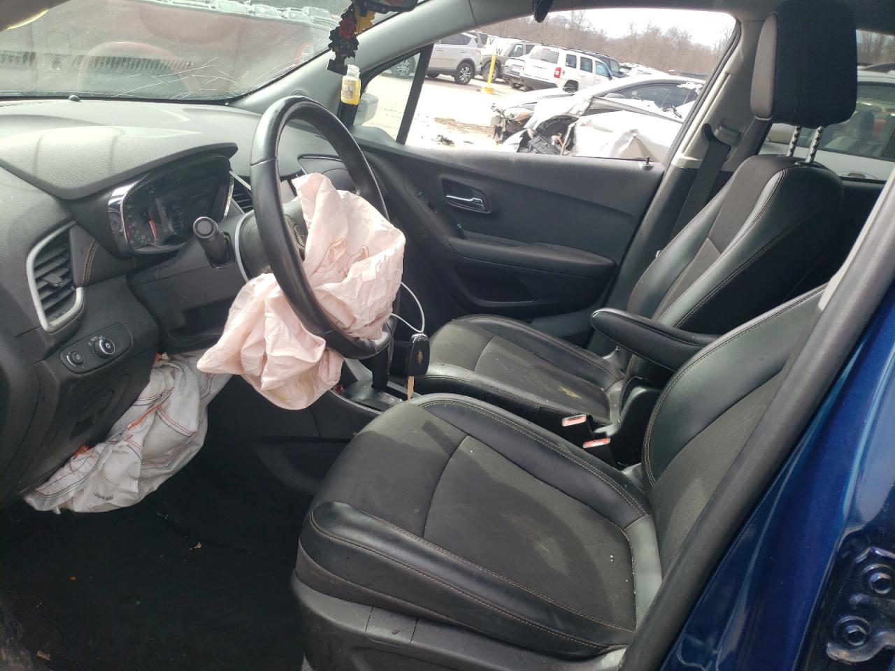 Photo 5 from auction – 2019 CHEVROLET TRAX 1LT with VIN 3GNCJLSB4KL308294