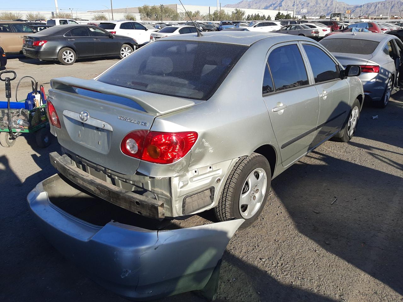 Photo 4 from auction – 2004 TOYOTA COROLLA with VIN JTDBR32E342044562