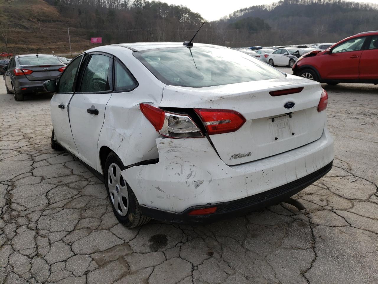 Photo 3 from auction – 2017 FORD FOCUS S with VIN 1FADP3E2XHL298890